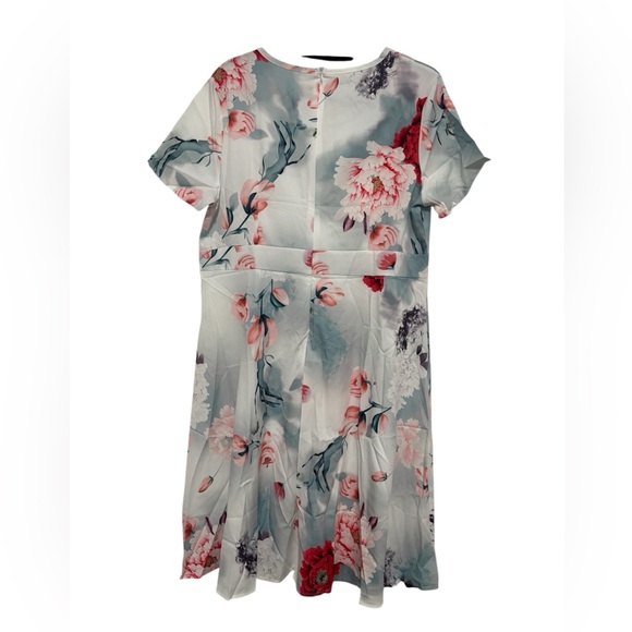 NIP Women's Floral Dress - Picture 2 of 3